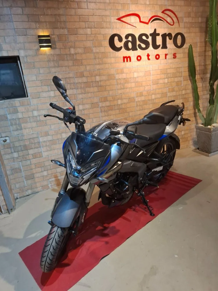BAJAJ DOMINAR NS200