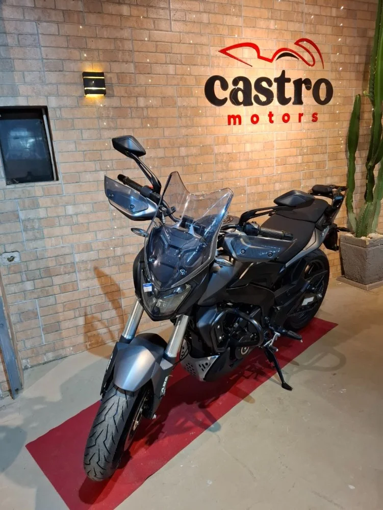 BAJAJ DOMINAR 400